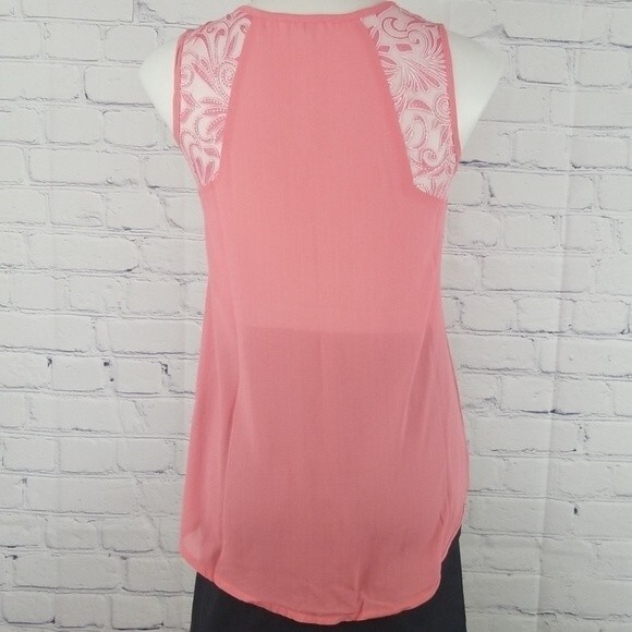 Julia coral top with gold studded trim. Size m/l - Picture 4 of 7